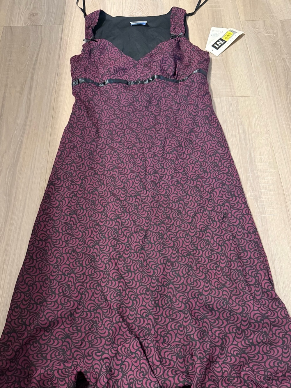 I.N. Studio (Size 6)